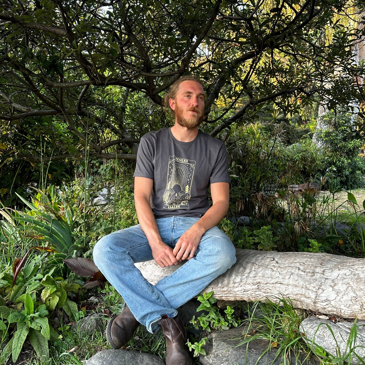Tarot Card Organic T-Shirt in Coal